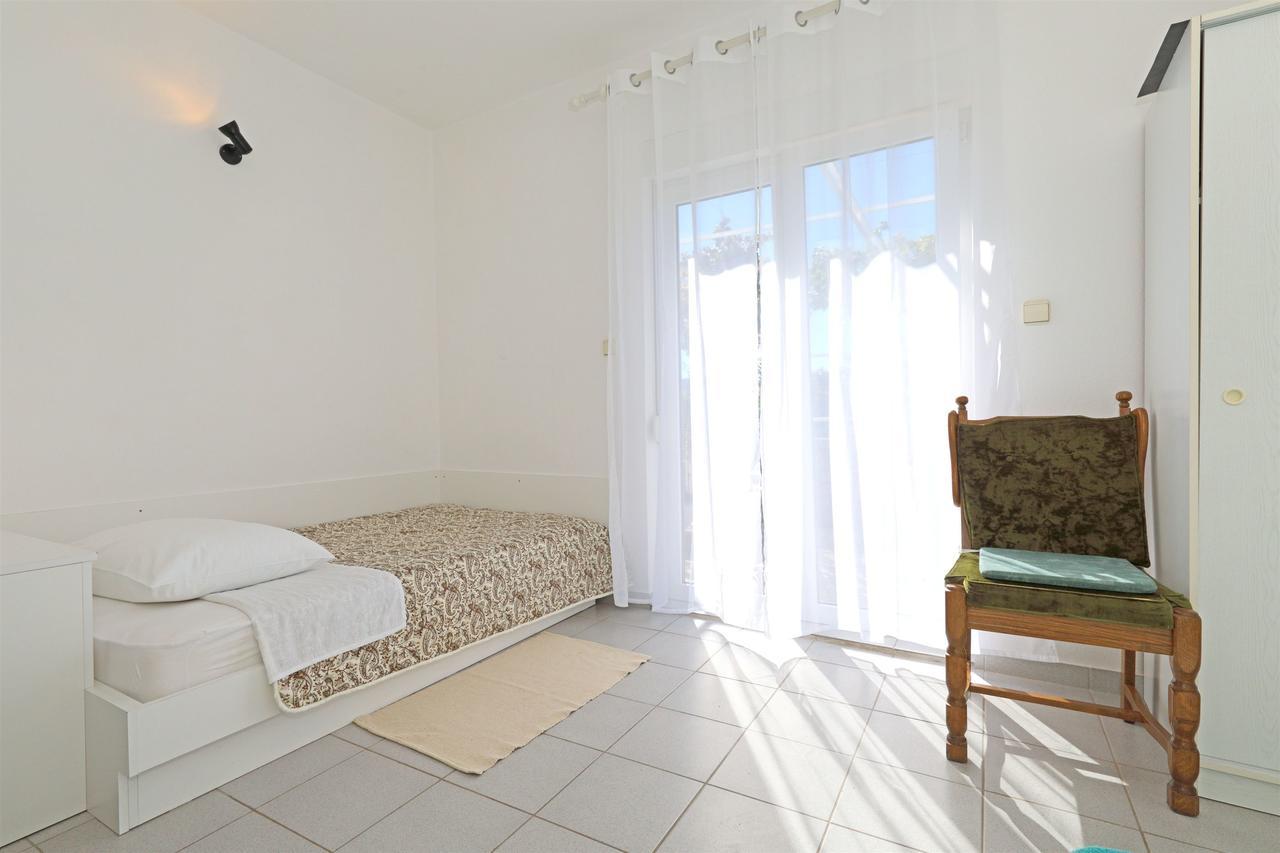 Apartments Danica Tisno Bagian luar foto